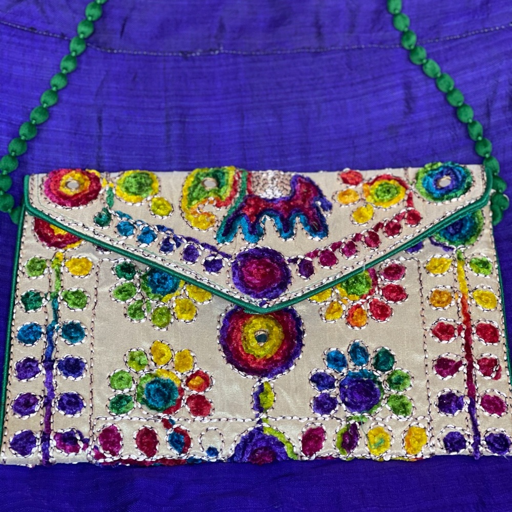 Stylist Colorful Handmade Embroidery Crossbody Bag - Picture 2 of 6
